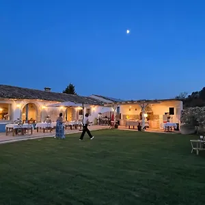  Alloggio per agriturismo Masseria Santacatrini Italia